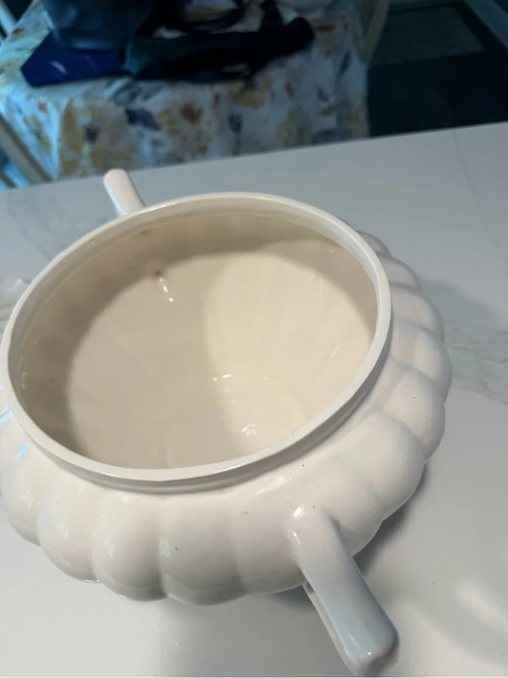 California Pottery C609 soup tureen with ladle